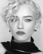 Julia Garner
